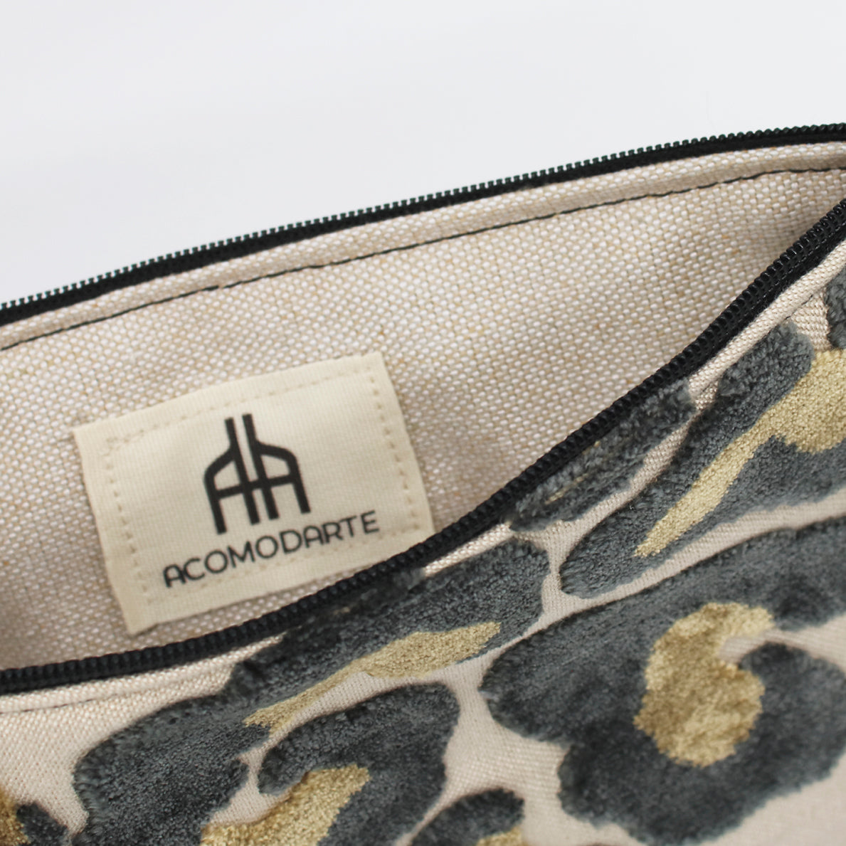 Essential Pouch Malindi (Unidades limitadas)