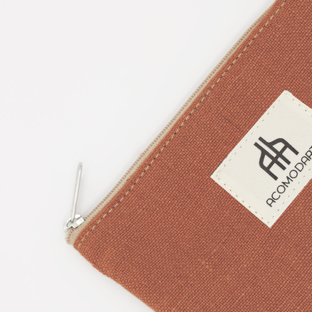 Essential Pouch Larne