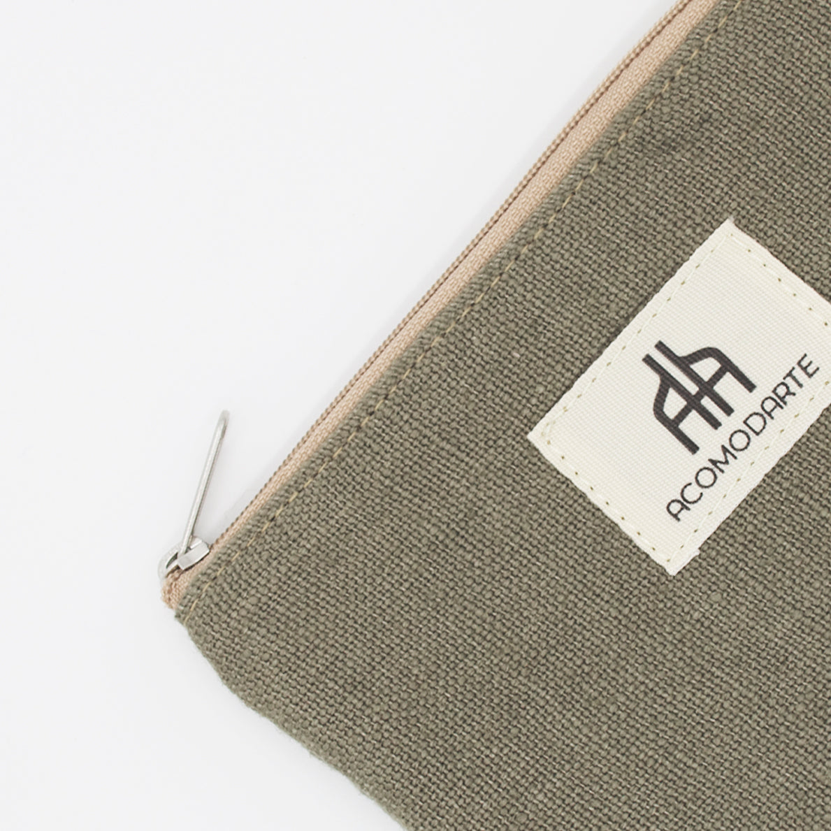 Essential Pouch Bogay