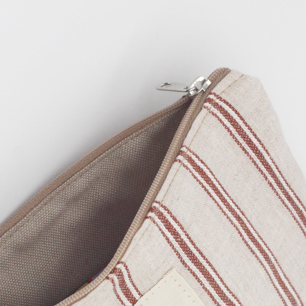 Essential Pouch Lovaina