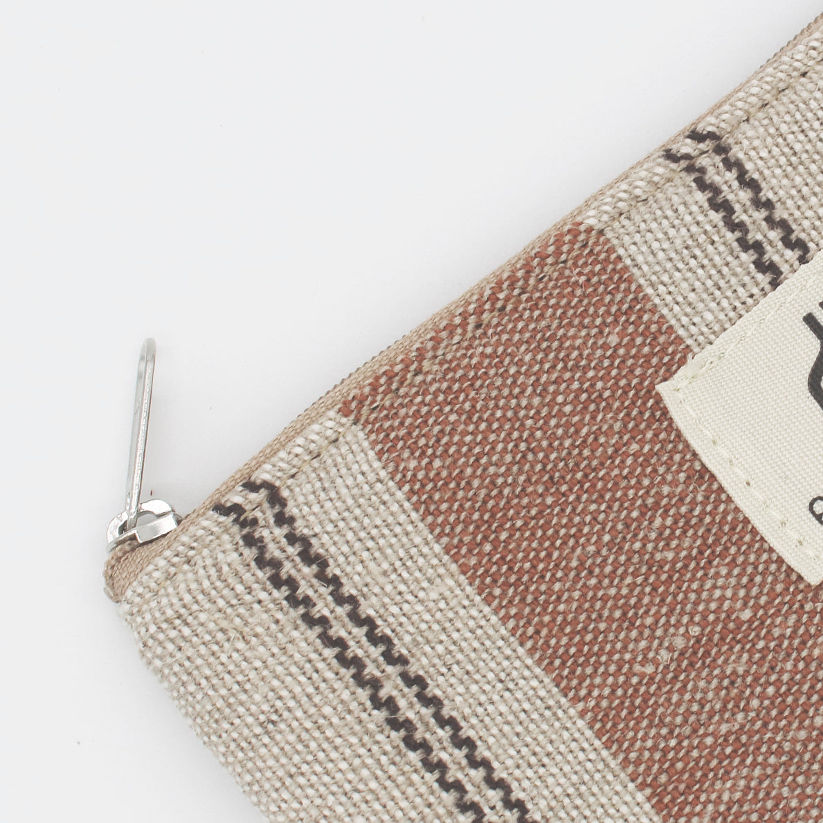 Essential Pouch Atlas Marrón