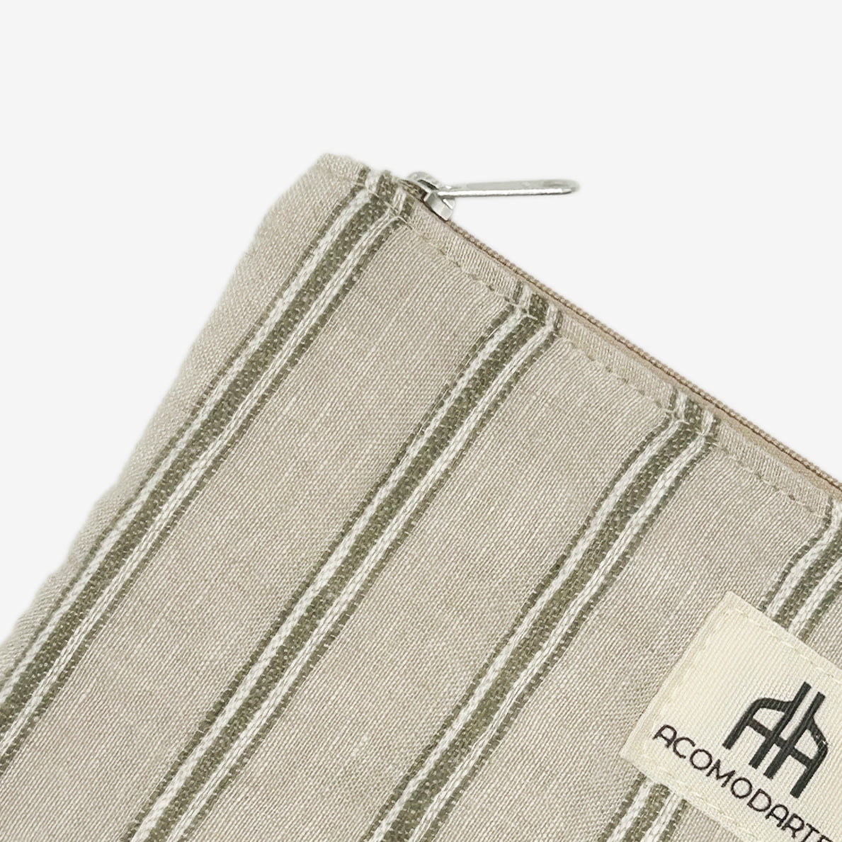 Essential Pouch acolchado Flandes Musgo