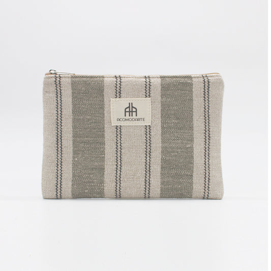 Essential Pouch Agor